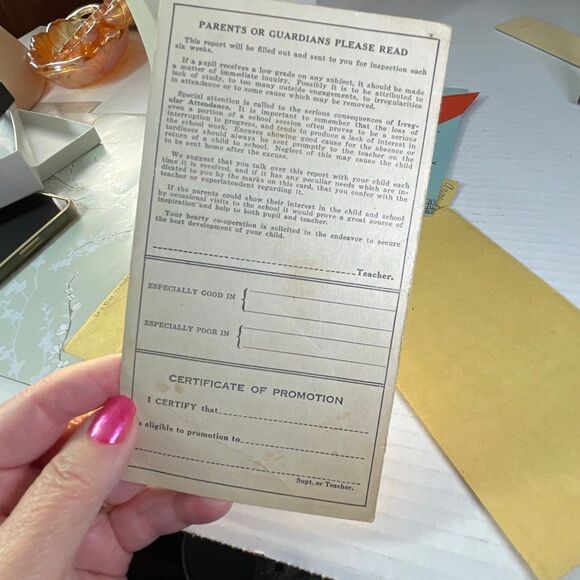 Vintage Ephemera Report cards from 1940’s and 8 years after. - Picture 3 of 10
